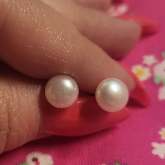 White Freshwater Pearl Solitaire Stud Earrings - Picture 2 of 4